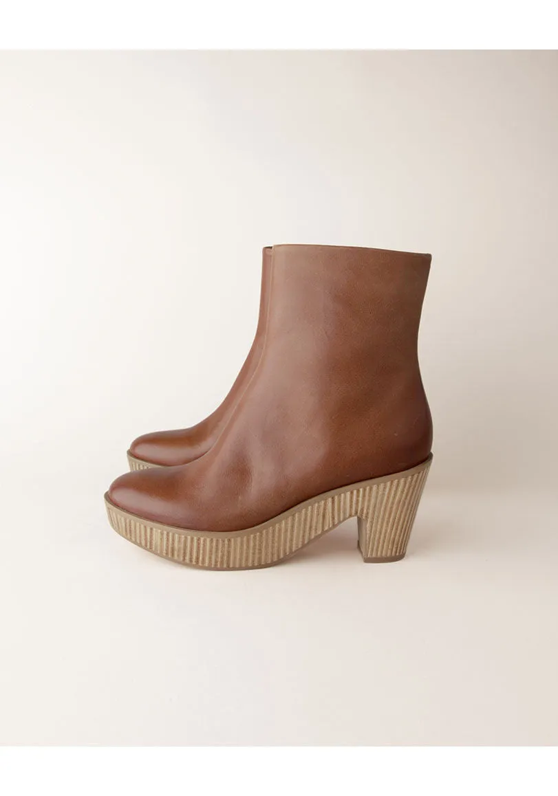 Brushed-Effect Boot
