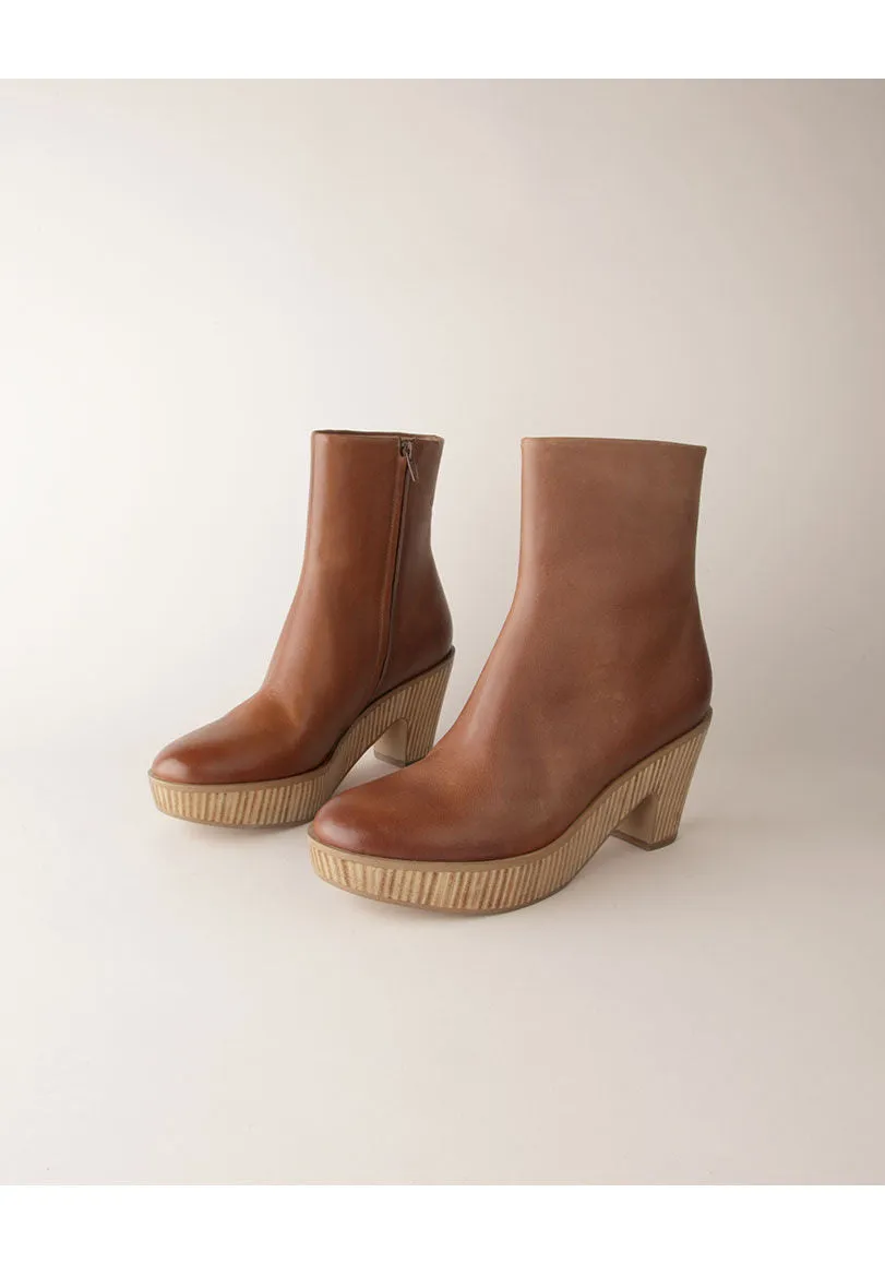 Brushed-Effect Boot