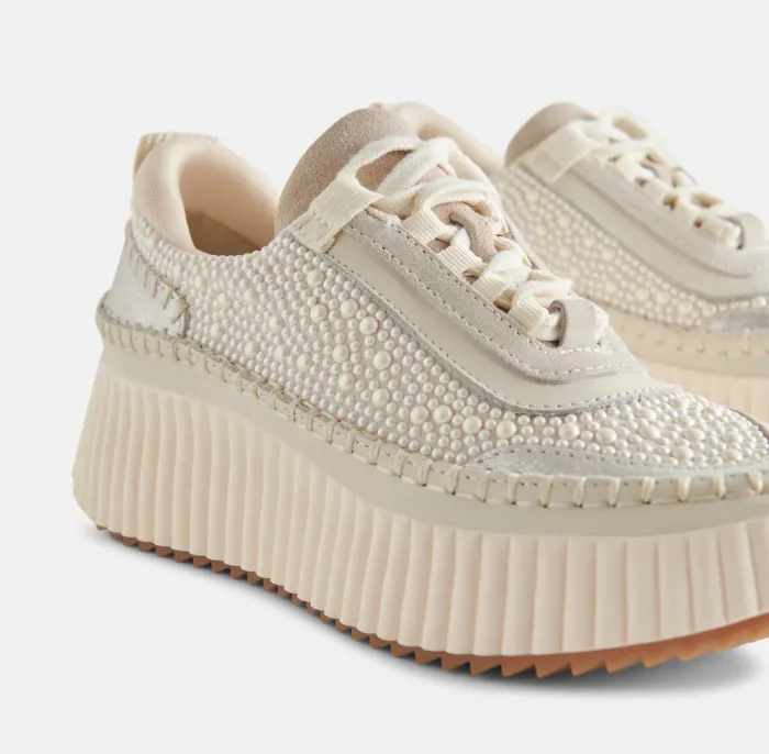 Dolce Vita Dolen Sneakers - Vanilla Pearls