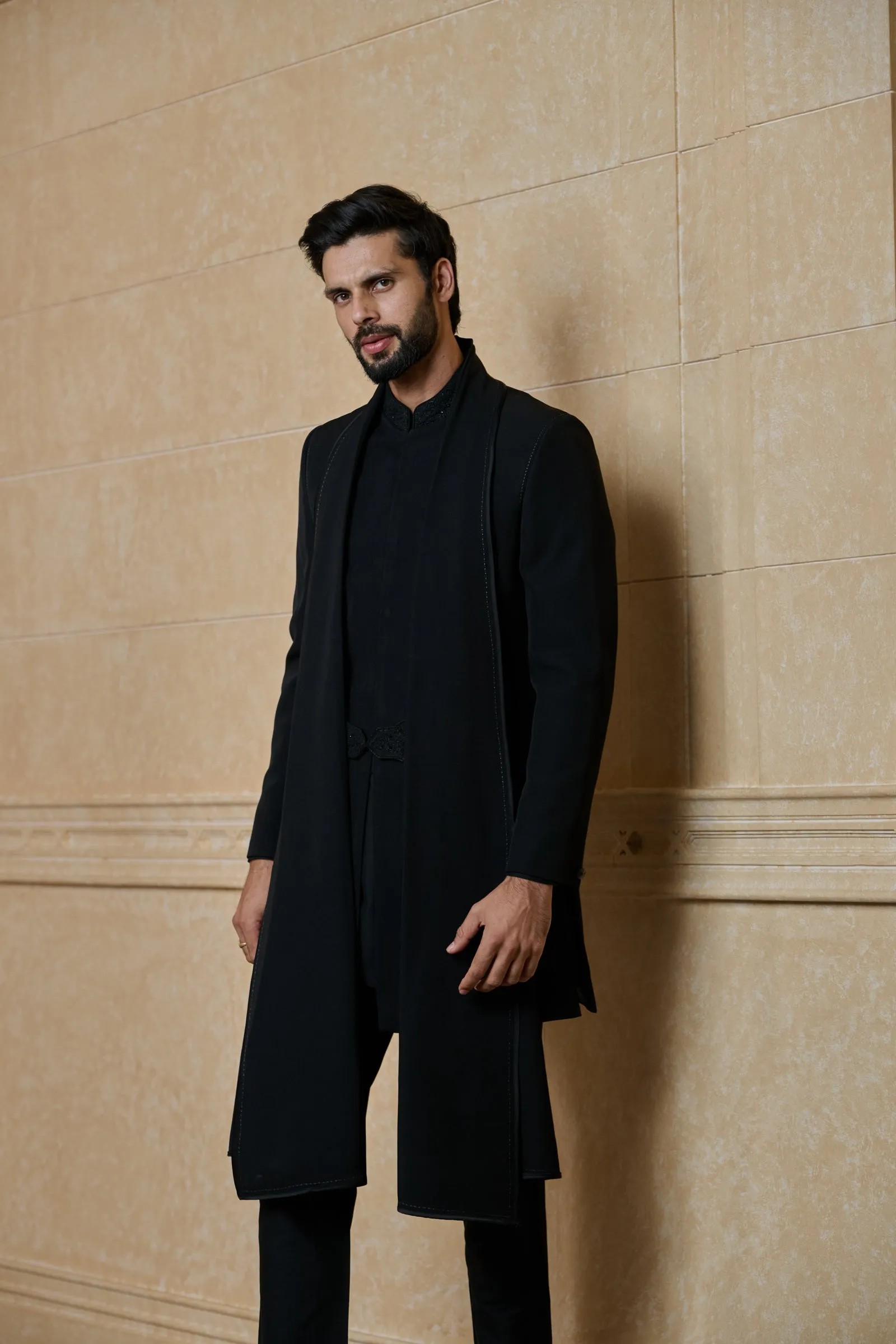 Elegant Indo-Western Drape with Collared Detailing