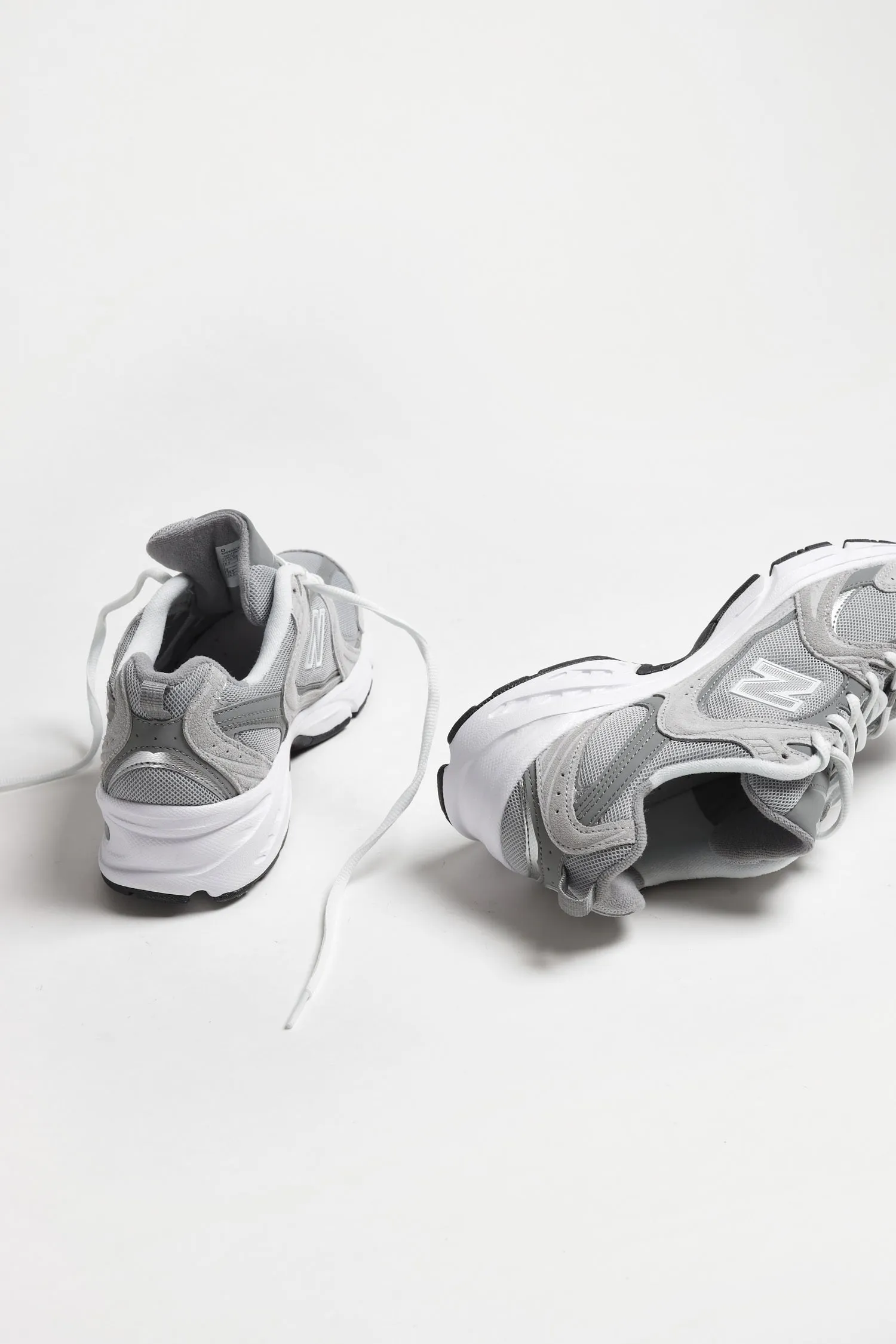 Sneaker 530 in Raincloud/Shadow Grey