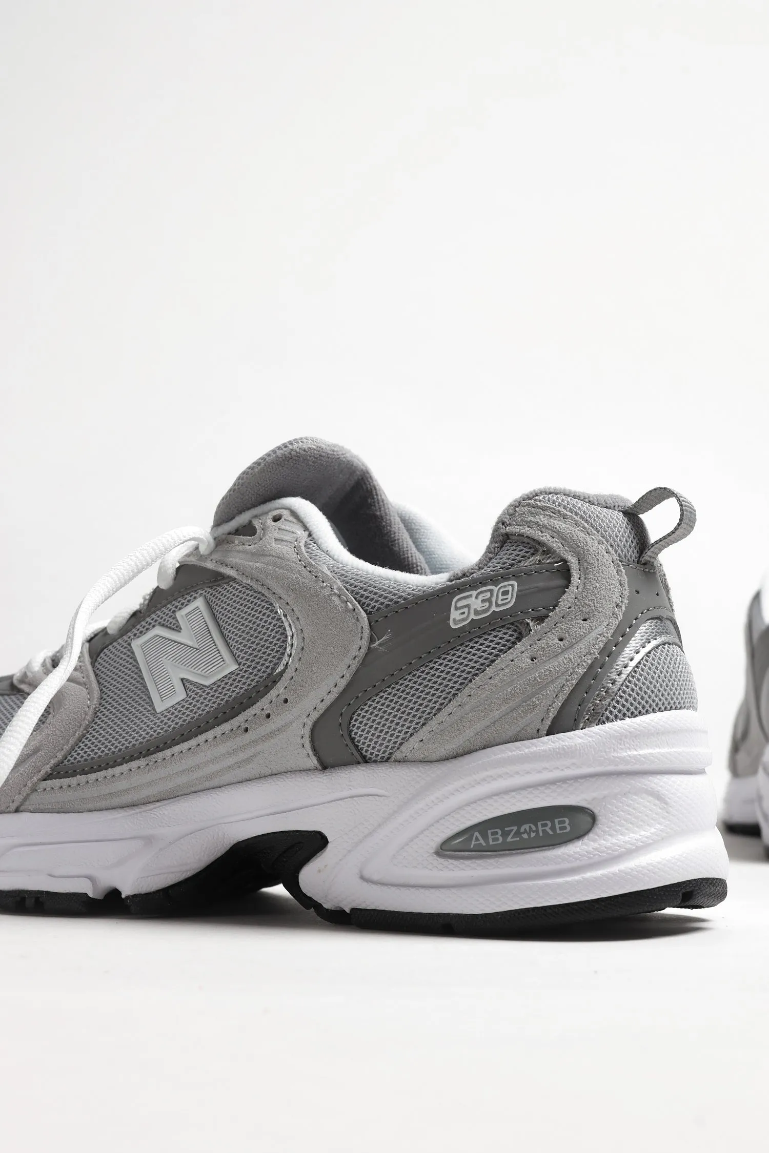 Sneaker 530 in Raincloud/Shadow Grey